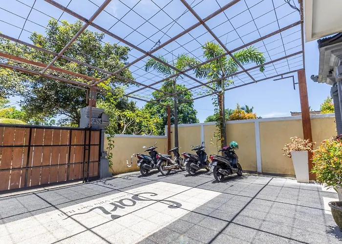 Surf Retreat Sari Bali 别墅