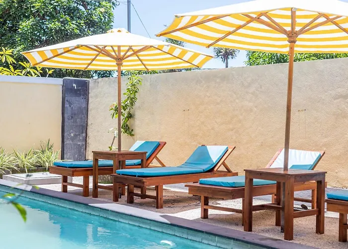 Surf Retreat Sari Bali * Pulukan