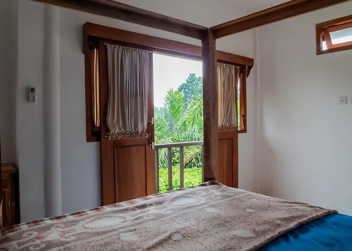 Surf Retreat Sari Bali * Pulukan